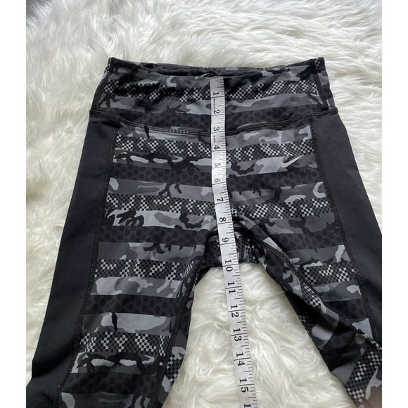 Nike Epic Lux Clash Camo Tight Fit Capri Length Women's Running Leggings Small - Picture 5 of 9